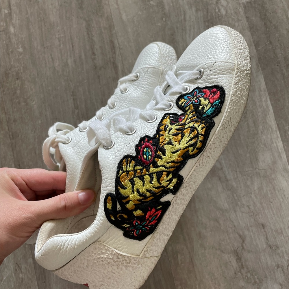 Ash sneakers